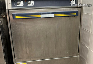 Máquina de Lavar Loiça