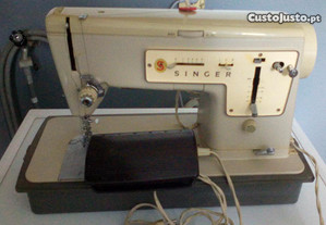 Máquina de costura Singer 1970
