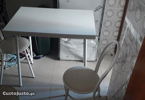 Mesa cozinha e cadeiras