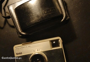 Máquina fotográfica Kodak (Instamatic 33)