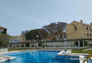 Fantstico apartamento T1 com piscina, Wifi e A/C, a 3 minutos da Marina Vilamoura