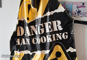 Avental: Danger Man Cooking em bom estado