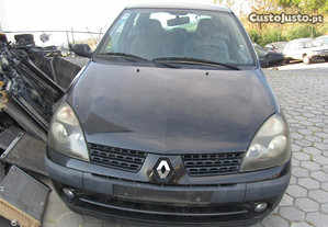 Renault Clio Ano de 2002 exclusivamente para peças