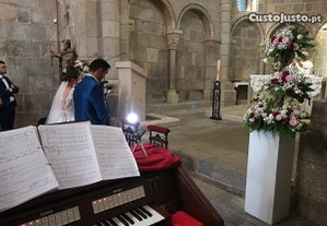 Coro Igreja Cantora, Violino e Órgão para Casamentos e Eventos