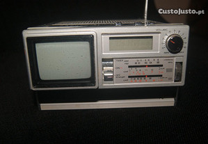 Sanyo Quartz Clock Radio & TV TPM2170 Micro TV - 1979/1980
