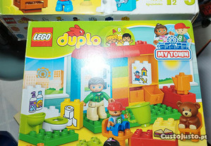 Lego duplo peças mais caixa e playmobil e outros
