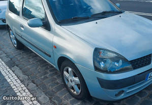 Renault Clio 1400 16v - 02