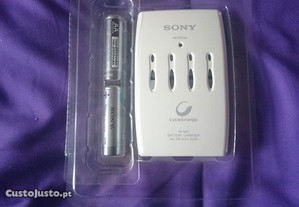 Carregador Pilhas Sony BCG-34HRE + 4 pilhas Sony AA Novo Selado