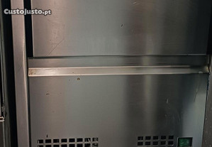 Máquina gelo/grelhador tosteira