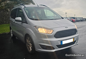 Ford Tourneo Courier 1.5 D 5 lugares - 17