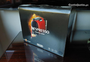 Máquina de Café Delonghi Nespresso Essenza Mini NOVA!
