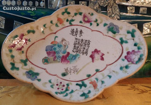 Antigo covilhete em porcelana chinesa. (1821-1850)