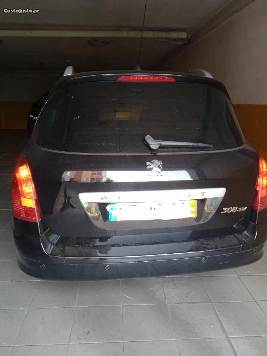 Peugeot 308 SW (7 lugares)