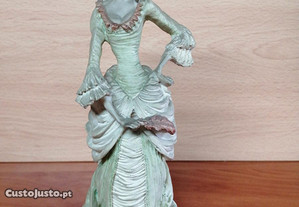 Estatueta Dama Antiga