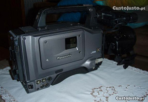 Máquina Camera de filmar Panasonic AG-DVC-200 DV