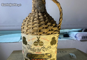 Porto Niepoort em garrafão de palha