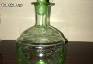 garrafa antiga verde