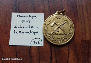 Medalha 1975 Moçambique