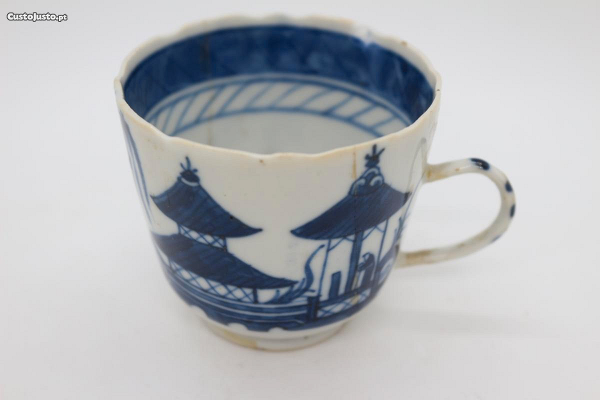 Chávena recortada porcelana Chinesa Fluvial Pagode