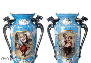 Par de jarras antigas em porcelana " Velho Paris "