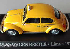 * Miniatura 1:43 Táxi Volkswagen Beetle (1970) | Cidade Lima | 1ª Série