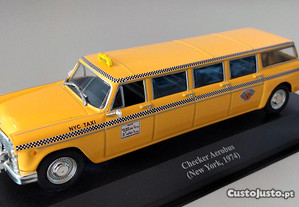 * Miniatura 1:43 Colecção "Táxis do Mundo" Checker Limousine Aerobus (1974) Nova Iorque 2ª Série