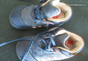 Ténis ou sapatilhas Adidas para criança nº22