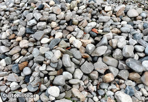 Pedras para aterros ou massas