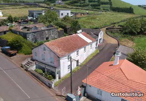 Casa / Villa T4 em Açores de 115,00 m²