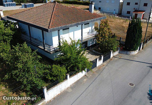 Casa / Villa T3 em Vila Real de 269,00 m²
