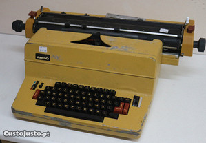 Máquina de Escrever Addo
