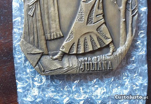 Medalha Eça de Queiroz Juliana
