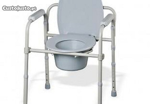Cadeira sanitária regulável em altura
