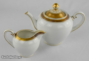 Bule e leiteira porcelana Artibus decorados a ouro