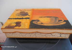 Caixa artesanal para cápsulas de café