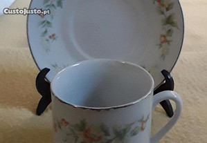 Chávena de café com pires em porcelana chinesa