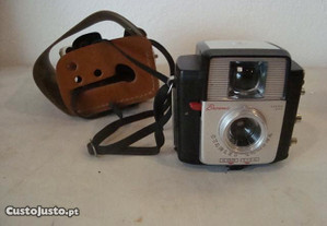 Câmara de fotografar modelo Brownie da Kodak