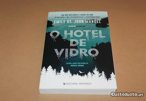 O Hotel de Vidro//Emily St.John Mandel
