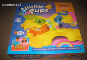 Brinquedo "Nibble Pups" Novo e Embalado!
