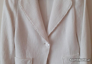 Blazer branco de verão em algodão da Zara