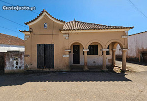Casa tradicional T6 em Leiria de 374,00 m
