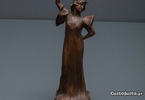 Antiga estatueta escultura arte nova em bronze d´arte 1900s