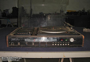 Rádio gravador gira discos antigo EREF