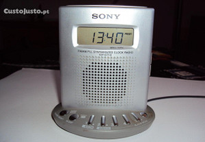 Rádio Relógio Despertador Sony Modelo Raríssimo