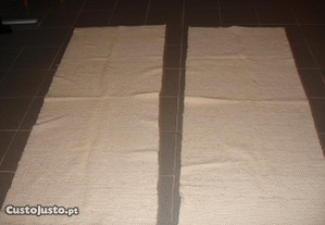 Conjunto dois tapetes tecidos em tear tradicional
