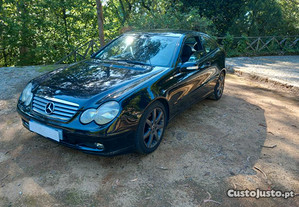 Mercedes-Benz C 220 Como novo - 03