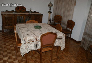 Mobília Antiga de Sala de Jantar