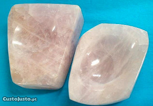 Cinzeiro de quartzo rosa (formas div.) 15x13x5cm