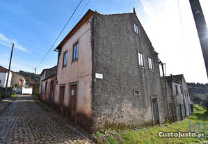 Casa tradicional T4 em Coimbra de 66,00 m²