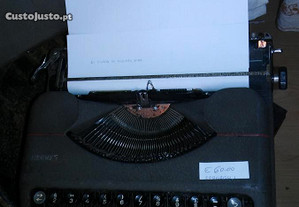 Máquina de escrever portatil
